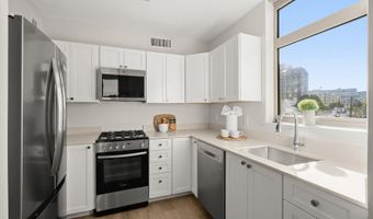 7111 WOODMONT Ave 402, Bethesda, MD 20815