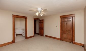 618 9th St, Ames, IA 50010