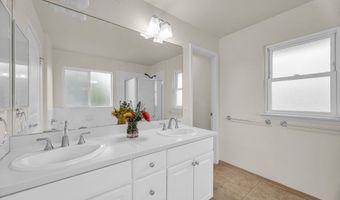 73 Hoku Puhipaka St, Kahului, HI 96732