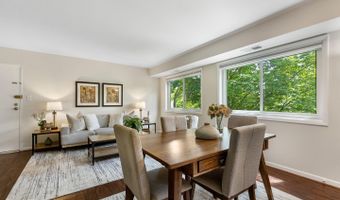 3330 S 28TH St 401, Alexandria, VA 22302