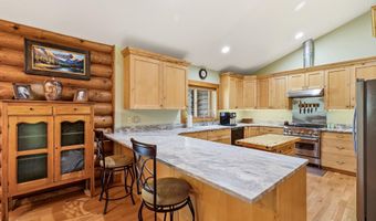 28 Apache Rd, Clearmont, WY 82835