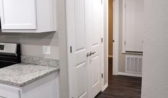 686 W 6th St, Atoka, OK 74525