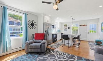 9 Doran Ave, Bristol, RI 02809