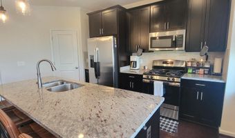 42043 BERKLEY HILL Ter, Aldie, VA 20105