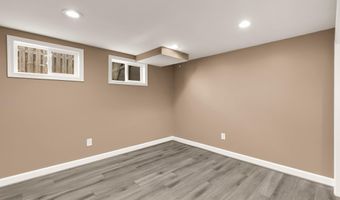 8730 EWING Dr, Bethesda, MD 20817