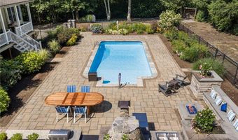 2393 Scituate Ave, Cranston, RI 02831