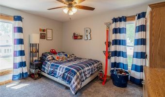 136 1st Ave, Alden, MN 56009