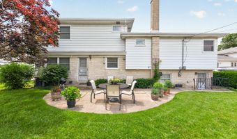 89 S Clarendon Ave, Addison, IL 60101