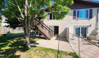 2903 Vancouver Ln, Bismarck, ND 58503