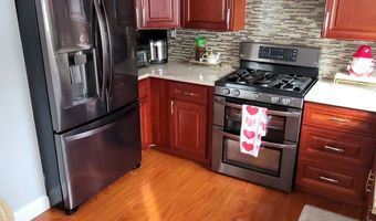 30 Grove Pl, Danbury, CT 06810