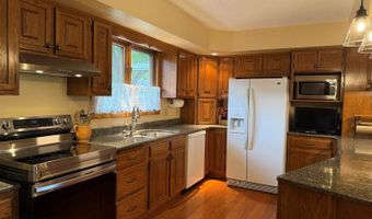 841 Country Club Dr, Akron, IA 51001