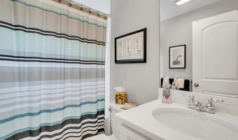15 Spinney St 1, Boston, MA 02132