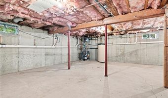 6 Cathedral Ct, Cumberland, RI 02864