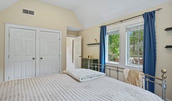 78 Hoyts Hl, Bethel, CT 06801