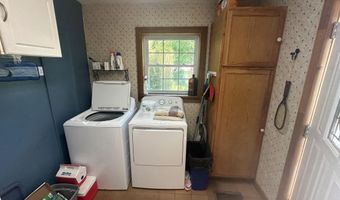 10 Greenbrier Dr, Alderson, WV 24910