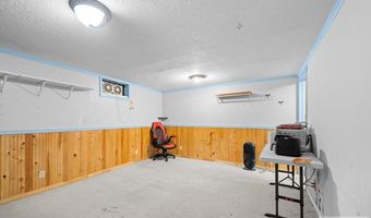 3885 Ross Ave, Ammon, ID 83406