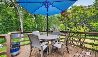 40 Cedar Rd, Clinton, CT 06413
