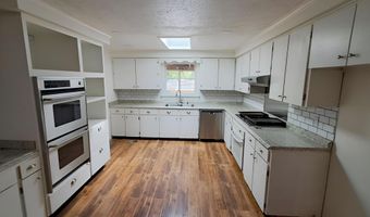 401 Forsyth St, Barnesville, GA 30204