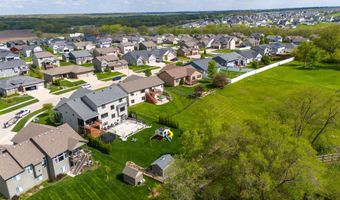 1402 S 7th St, Adel, IA 50003