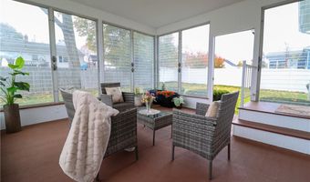 18 Meadowcrest Dr, Cumberland, RI 02864