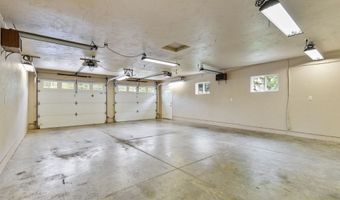1525 E JOHN St, Appleton, WI 54915
