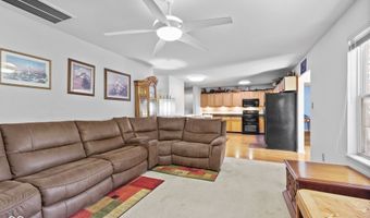 923 Stave Oak Dr, Beech Grove, IN 46107