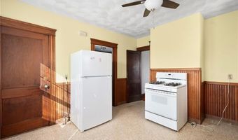 130 Wollaston St, Cranston, RI 02910