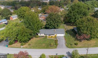 8 BRIGHTWOOD Dr, Hagerstown, MD 21740