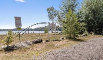 9 Iriquois Dr, Ashburnham, MA 01430