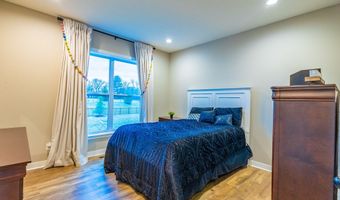 4061 Secretariat Ln, Bargersville, IN 46106