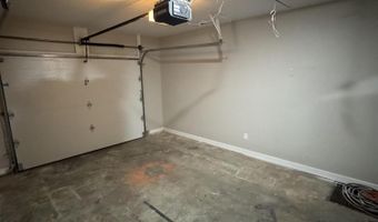 808 E Walnut St, Aurora, MO 65605