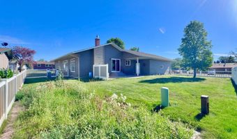 209 10th Ave NW, Bowman, ND 58623