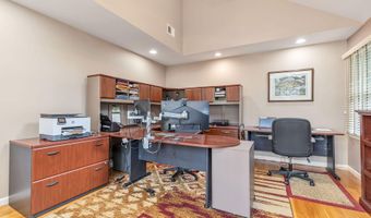 44 Devonshire Ct, Middletown, NJ 07748