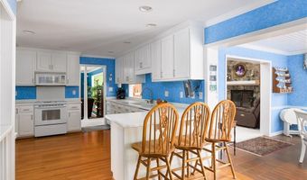 121 Fescue Dr, Advance, NC 27006