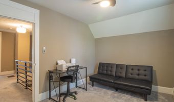 306 N JEFFERSON St, Abingdon, IL 61410