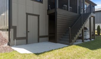 318 Avery Trail Dr, Arden, NC 28704