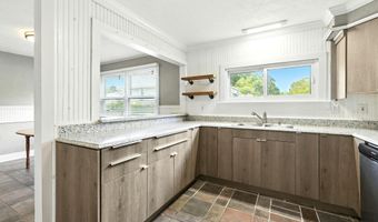 312 W Pleasant St, Angola, IN 46703