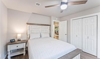 3 Wyre Ln, Bella Vista, AR 72714