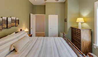 104 Champagne Cir, Campton, NH 03223