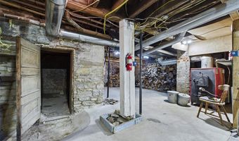1715 Liberty St, Alton, IL 62002