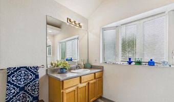 444 Tanglewood Rd, Arcata, CA 95521