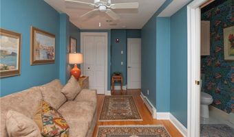 8 Cottage St 2, Newport, RI 02840