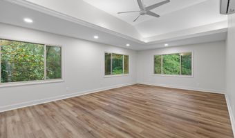 3320 Hazelwood Ct, Baneberry, TN 37890