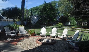 4427 Lake Rd W, Ashtabula, OH 44004