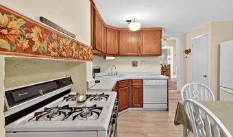 103 W 33RD St, Bayonne, NJ 07002