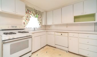 24 Homecrest Dr, Berlin, CT 06037