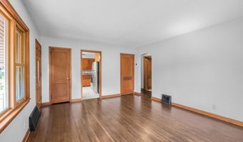 539 Brisbin St, Anoka, MN 55303