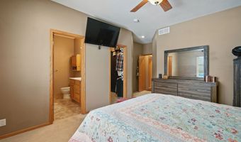 4942 Hemingway Dr, Ames, IA 50014
