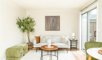 10 East St 207, Cranston, RI 02920