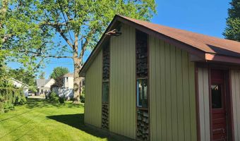 73385 Floral St, Armada, MI 48005